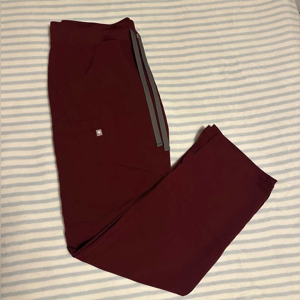 FIGS Kade Cargo Scrub Pant in Burgundy